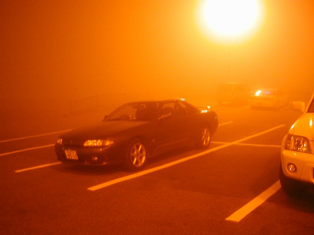 霧の中の愛車